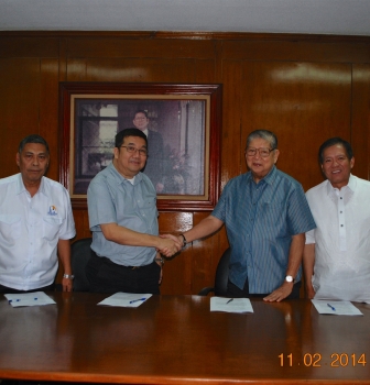 Contract Signing with HR Construction